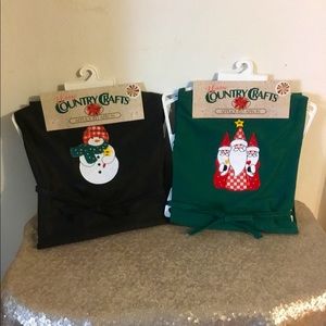 2 Christmas Butcher Style Bib Aprons